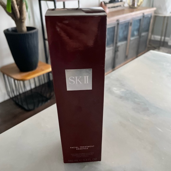 SK-II Facial Treatment Essence 160ML 5.4 OZ New In Box - Picture 10 of 11